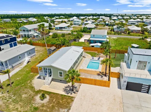 Pet Friendly Beach House - Lazy Palms