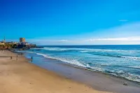 Dog-Friendly Suite with Beach Views, Outdoor Pool, Patio, Kitchenette, & AC - en bord de mer