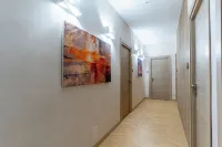 Urban Vatican Rooms 2