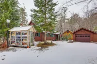 All-season Family Retreat w/ Dock on Loon Lake! - Wifi