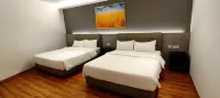 Milan Hotel - New