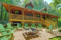 Marion Cabin w/ Wrap-Around Deck & Outdoor Kitchen - 4-Star
