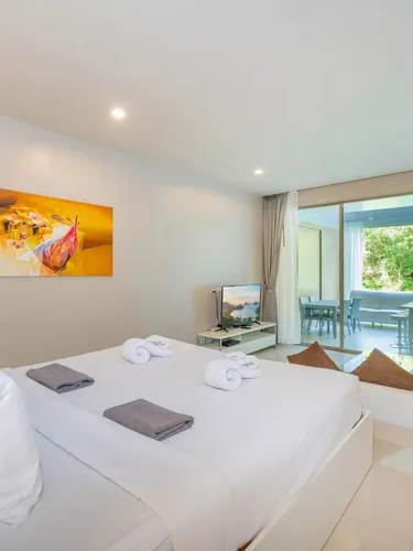 รูปภาพของModern apartment-pool access, fast WIFI, washer