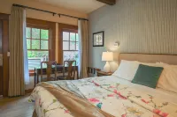 A Cowslip's Belle Inn - Boutique