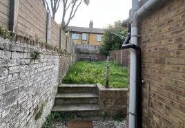 3 Bed House Sleeps 6 -Enclosed Garden-Free Parking