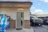 Cottage Suites - bar