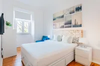 Double Room | AC   Shared Bathroom | Saldanha II - Condos