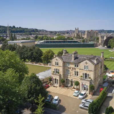 The Bird, Bath Hotels near Bath Golf Club