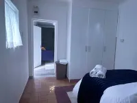Apartment 2 - Charming Private Apartment in Roodepoort with Garden & Pool - 2つ星
