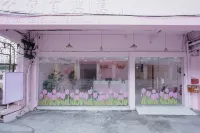 The Pink Boutique - 3-Star