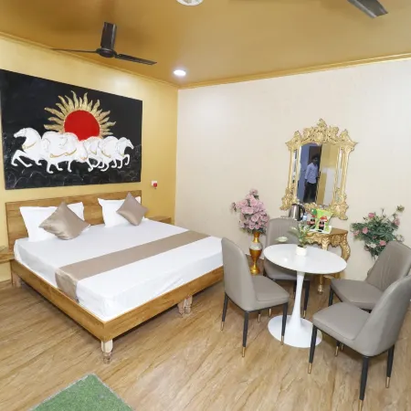 Hotel Skyline Residency