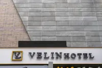 Velin Hotel - Inns