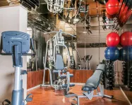 Econo Lodge - Gym