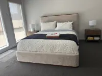 Spacious 4-Bedroom House Near Cobblebank Station - บังกะโล