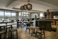 SpringHill Suites Auburn - breakfast