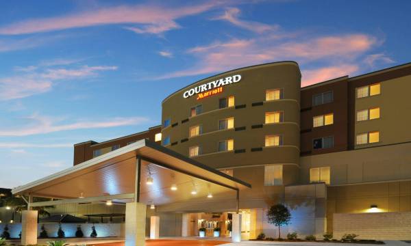 Courtyard Houston Pearland