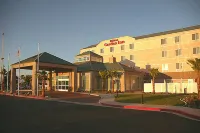 Hilton Garden Inn Victorville - parking