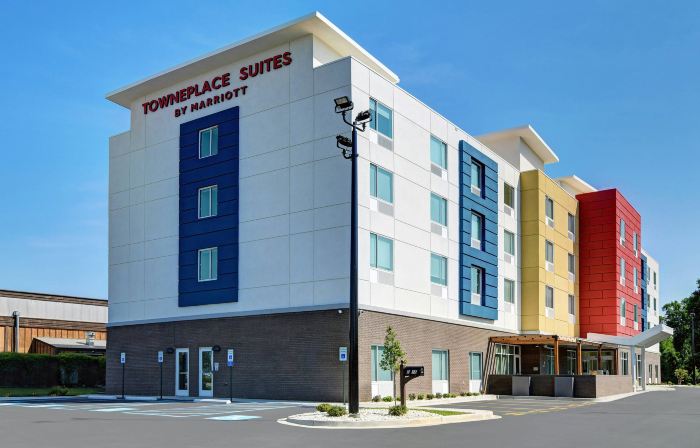薩姆特TownePlace Suites酒店