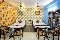 Hotel Anand LOK - parking