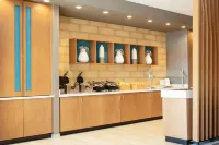 SpringHill Suites Ames - فطور