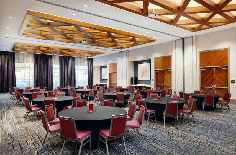 Embassy Suites by Hilton Atlanta Airport North photo 4