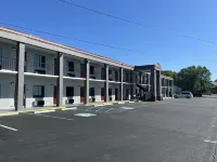 Red Roof Inn Kimball, TN - I-24 - parking