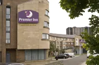 Premier Inn Glasgow City Centre South - parking
