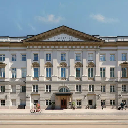 Stradom House, Autograph Collection