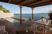 Eagles Palace - Small Luxury Hotels of the World - ビーチサイド