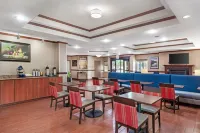 Quality Inn & Suites Ann Arbor Hwy 23 - Bữa sáng