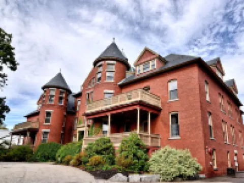 The Centennial Hotel Hotels in Concord