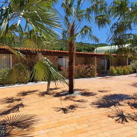 Family Double Room with Private Bathroom in Gojim - Wifi and AC