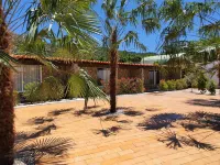Family Double Room with Private Bathroom in Gojim - Wifi and AC - 3 étoiles