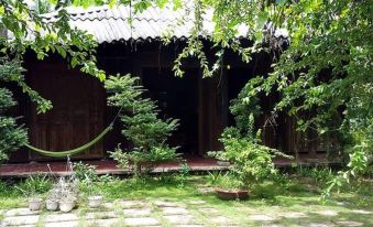 Peaceful Homestay in the Middle of Fruit Garden - Room with Public Restroom