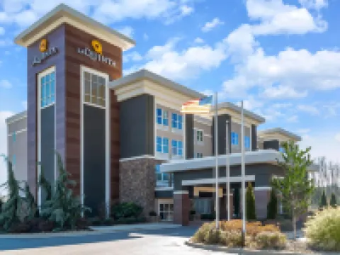 La Quinta Inn & Suites by Wyndham Forsyth Hoteles en Forsyth