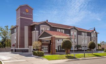 La Quinta Inn & Suites by Wyndham - Tampa South - Hizvo