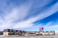Heritage Inn Hotel & Convention Centre - Cranbrook Hotels near Cranbrook History Centre