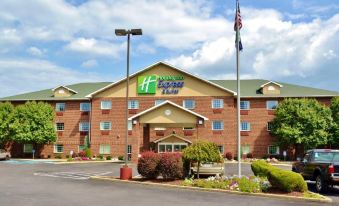 Holiday Inn Express & Suites Monaca - Center Township