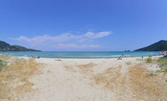 Hotel Georgia - Elegant Rooms Near the Golden Beach in Thassos Island