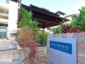 Private Apartments in the Temple Beachfront Resort Palm Cove