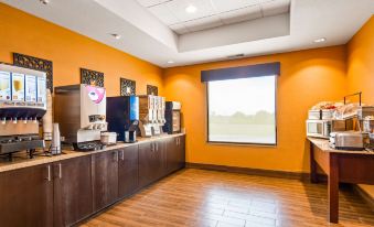 Best Western Plus Hiawatha Hotel