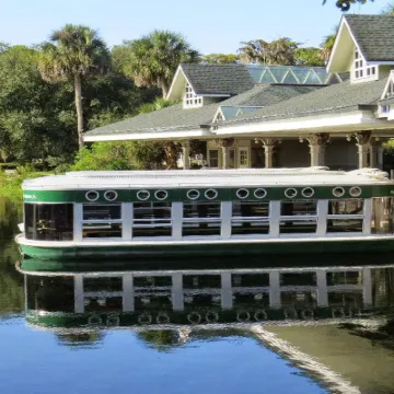 Holiday Inn & Suites OCALA CONFERENCE CENTER by IHG Hotels near Canopy Oak Center