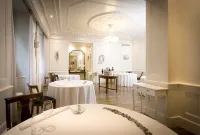 Royal Palace Hotel - 5-Star