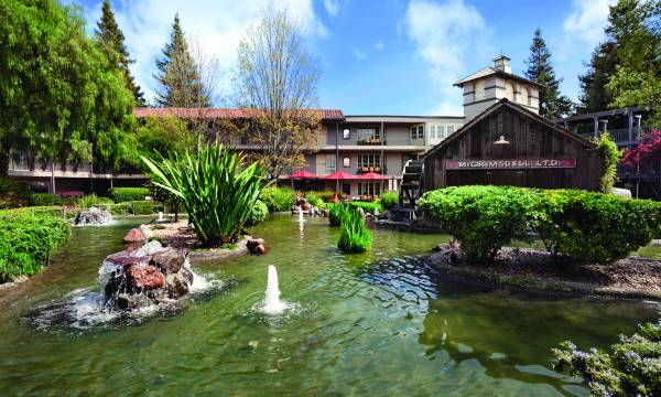 Casa Mani Resort Napa Valley, Curio Collection by Hilton