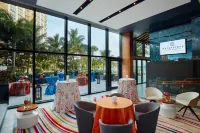 Waterstone Resort & Marina Boca Raton, Curio Collection by Hilton - bar