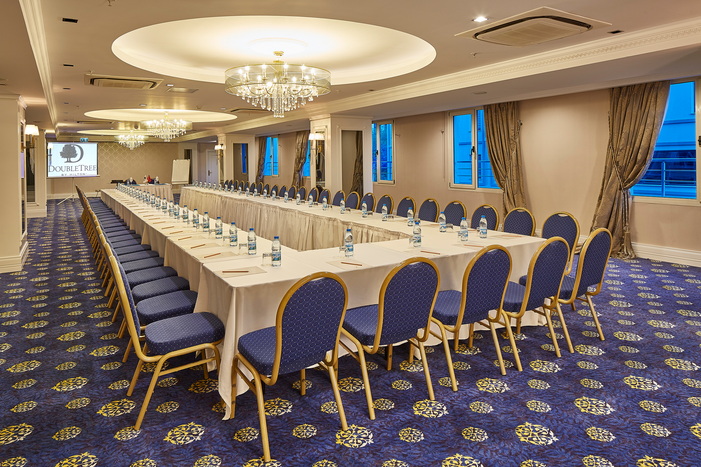 DoubleTree by Hilton Izmir - Alsancak