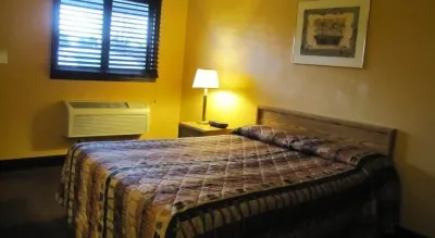 Colonial Inn Mercer-Grove City فنادق في 