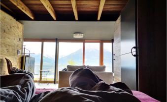 Chalet with Panoramic Views of the Mountains of the Oberland and Lake Thun