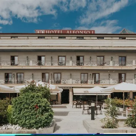 Hotel Alfonso I Отели в г. Туя