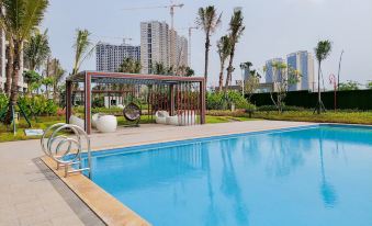 Cozy Stay and Strategic Studio at Sky House Apartment BSD - Housity